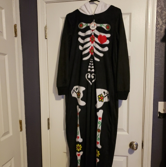 Secret Treasures One Piece Candy Skull Hooded Pajama Jumpsuit LARGE 12/14 - Picture 1 of 4